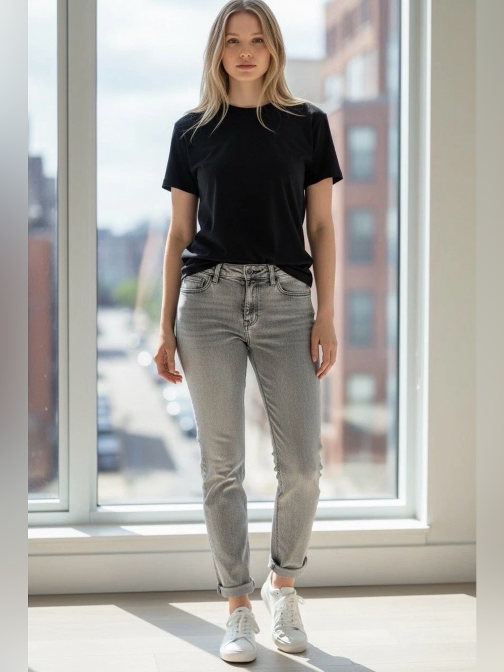 NWT $379 EMPORIO ARMANI J60 Women’s Washed  Jeans